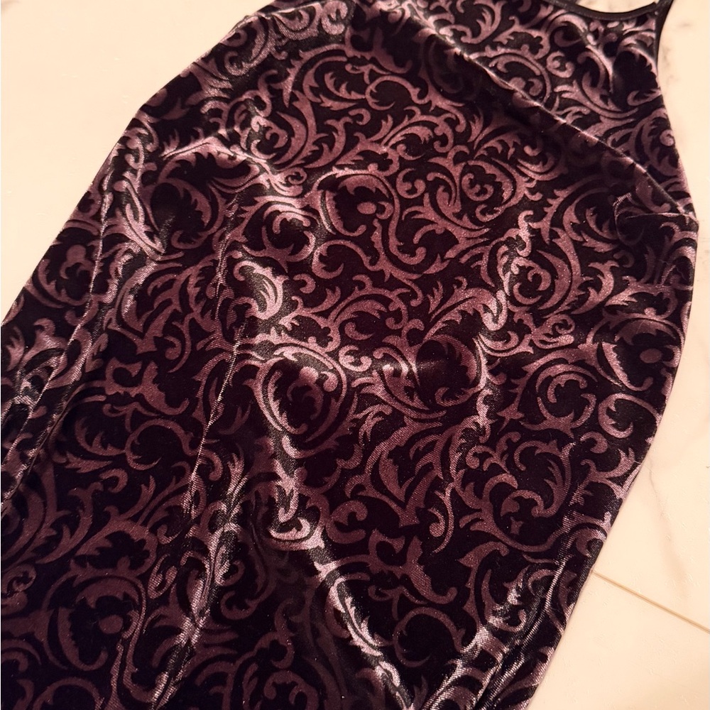Vintage Velvet Maxi Dress - Picture 3 of 10
